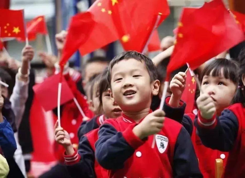 民间故事：少妇采蘑菇返家，见村变鬼，出马仙：你入鬼门
